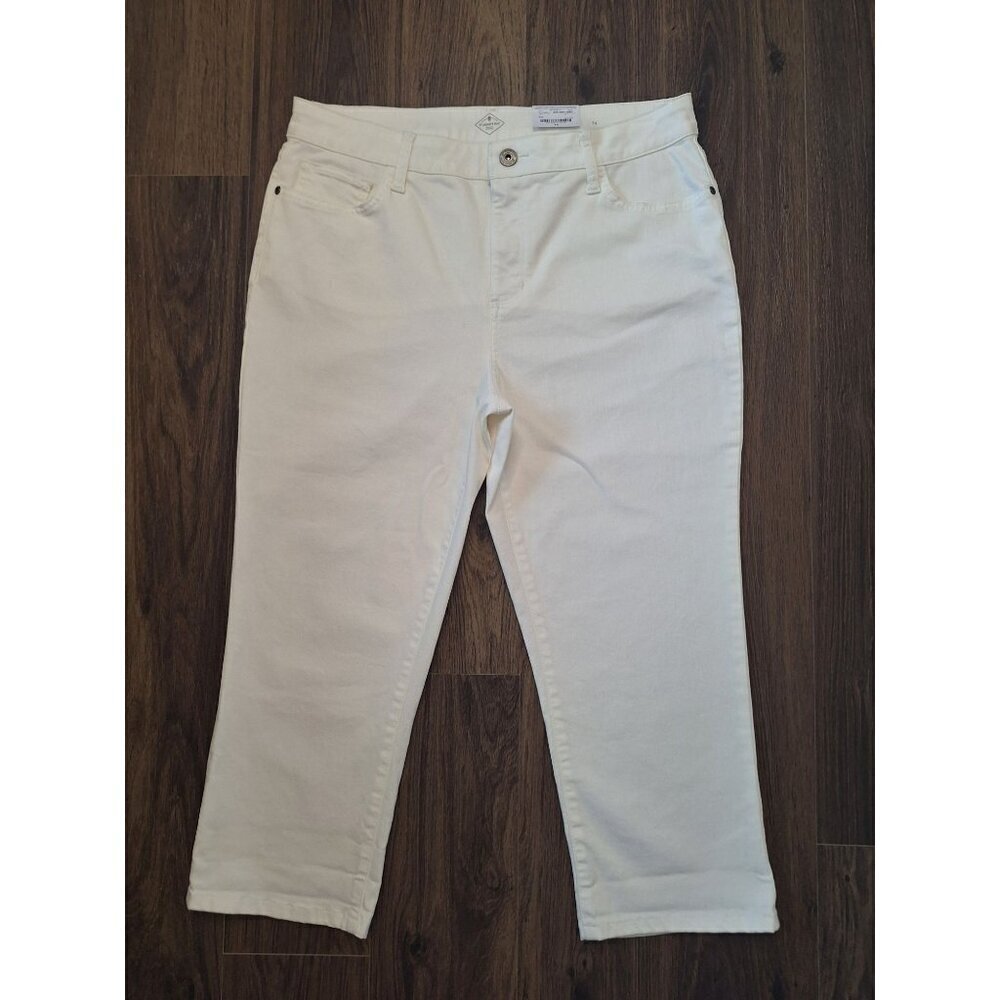 NWT - St. John's Bay Cropped Denim